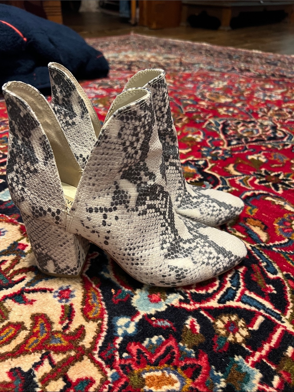 Steve Madden White/Black Snake-Print Pointed Ankle Boots
